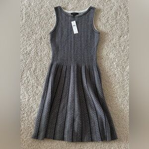 Woman’s Ann Taylor Sleeveless Dress size Small NWT $149